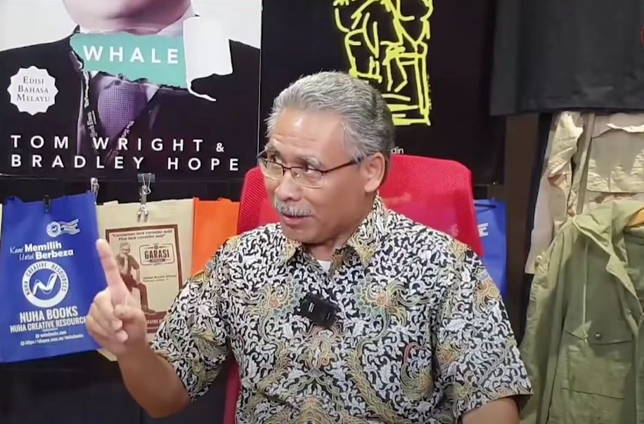 Azmi Hassan, a senior fellow at the Nusantara Academy for Strategic Research, suggests that PH's unity government partner, Barisan Nasional (BN), might be able to gain some seats from PN component party PAS. Screengrab via YouTube