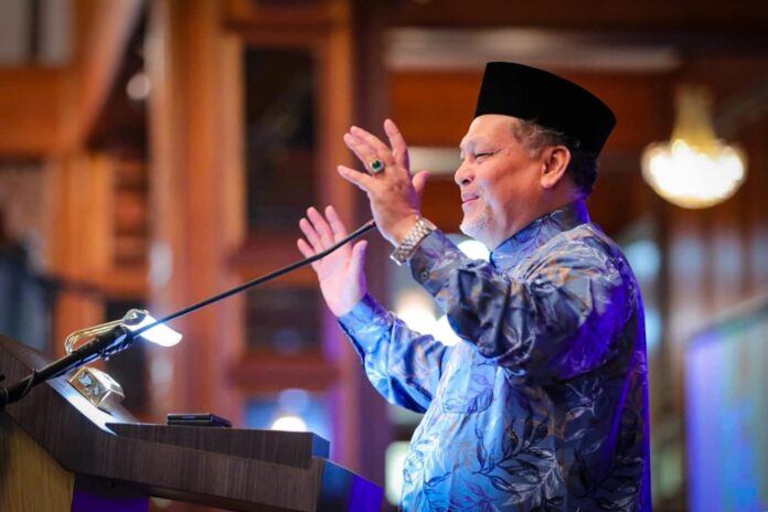 Mohd Amar Nik Abdullah FB