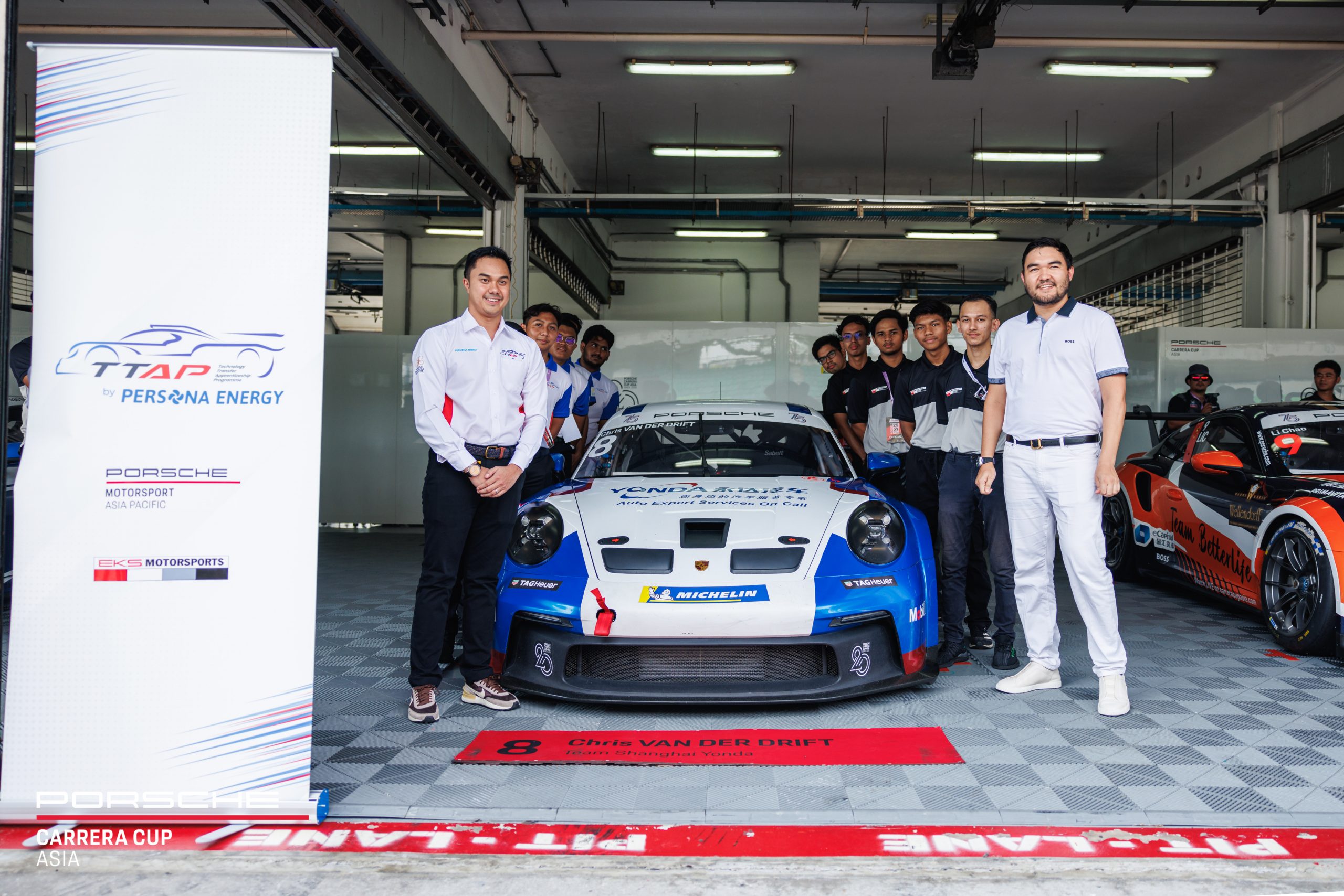 YRMS sponsors Selangor technicians for Porsche apprenticeship at 2023 Carrera Cup