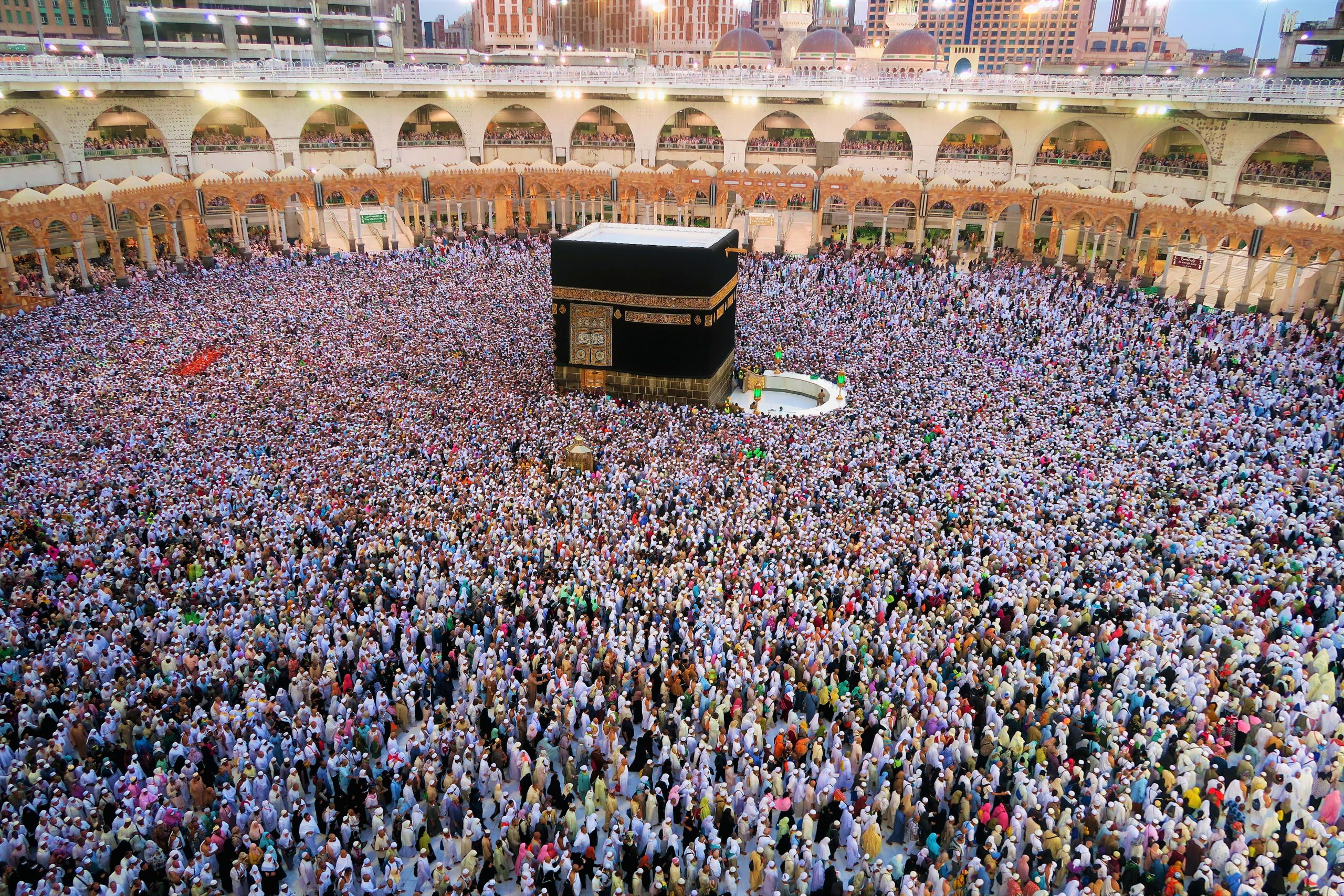 Arab Saudi sarankan pemakaian semula pelitup muka kepada jemaah umrah 1445H