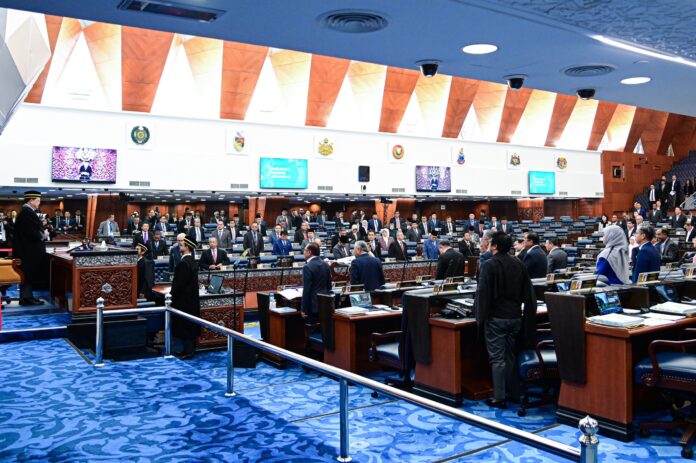 110923 Dewan Rakyat 12th Malaysia Plan Mid-Term Review - Information Dept