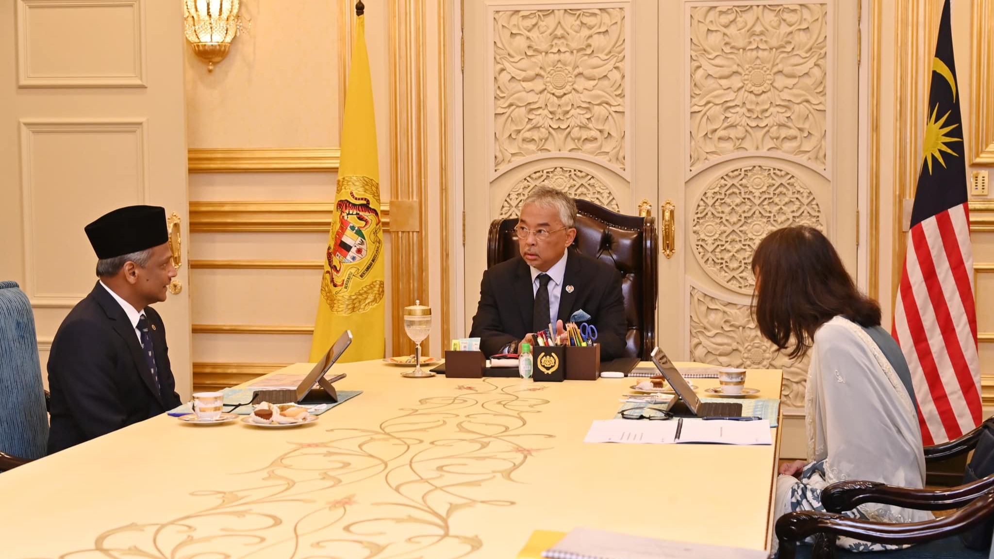 Continue efforts to improve nation’s economic growth, Agong tells all parties