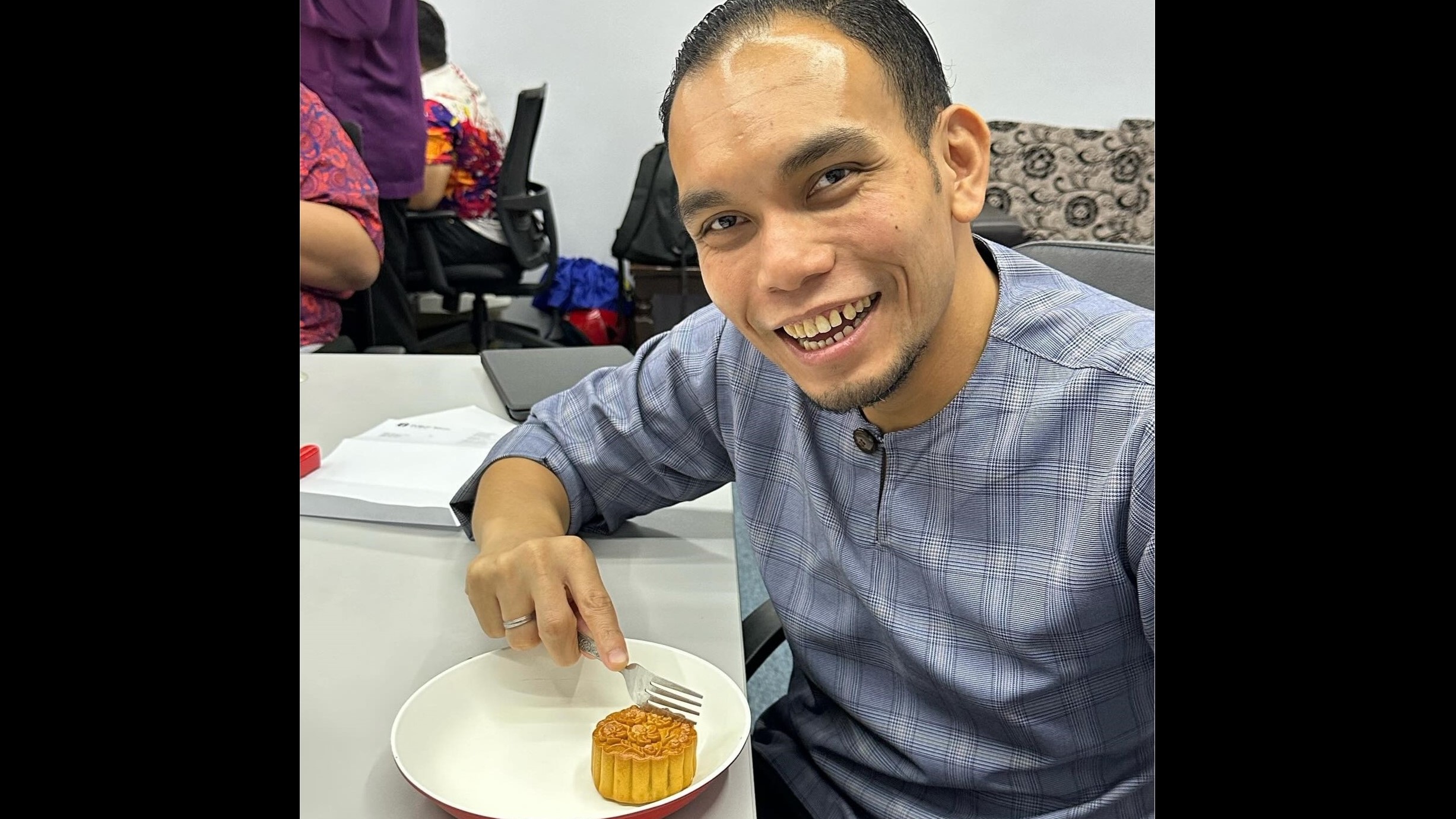 Syahredzan hits back at distasteful comments over mooncake 