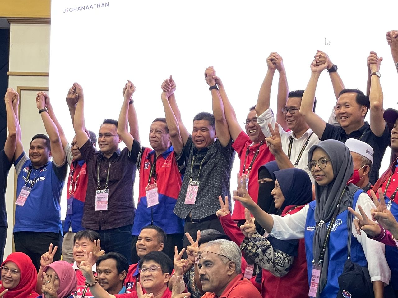 Pengundi Simpang Jeram kekal sokong PH, Nazri menang dengan majoriti 3,514 undi
