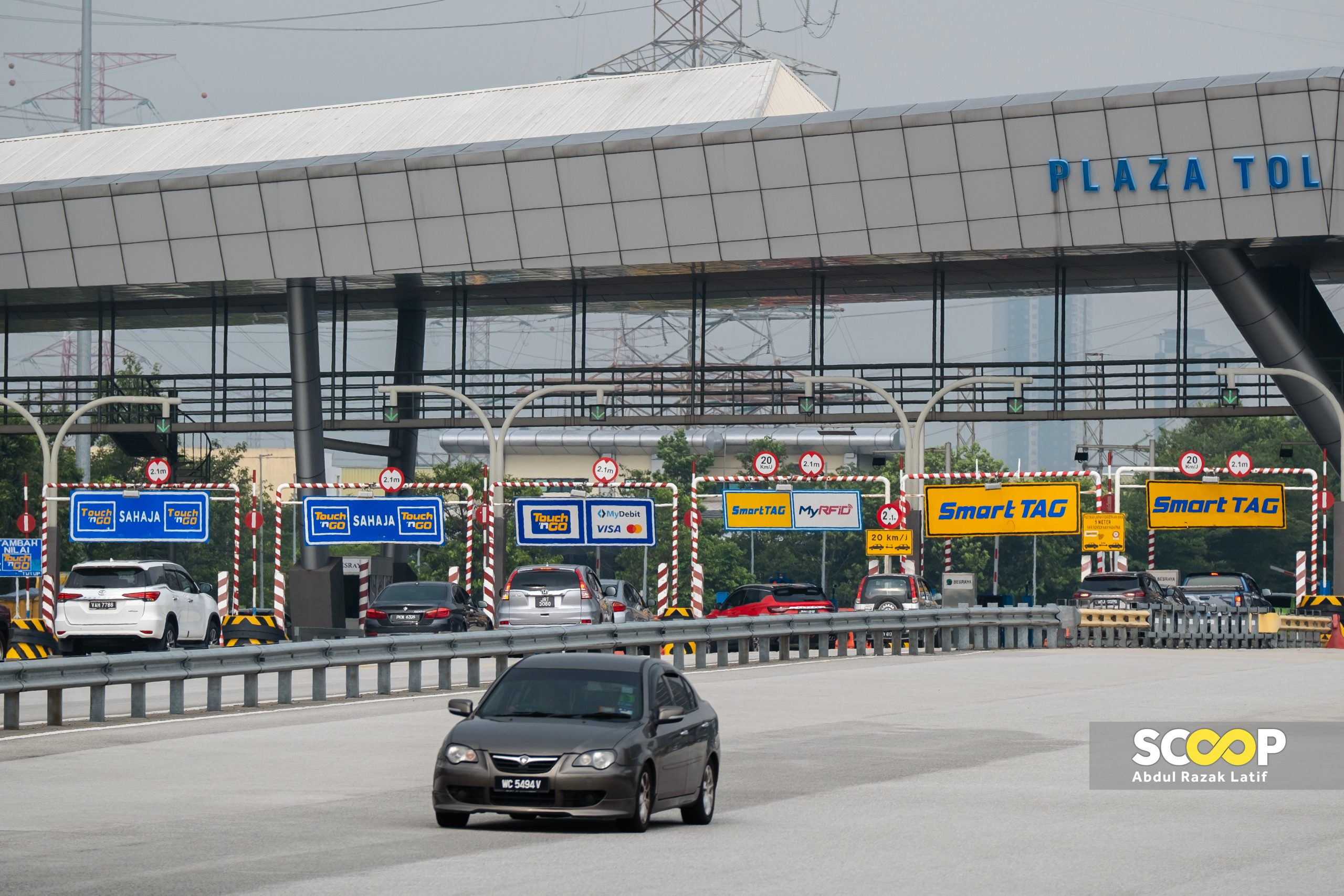 Drivers must still ‘touch’ or ‘wave’ card, RFID for toll-free Deepavali travel: PLUS
