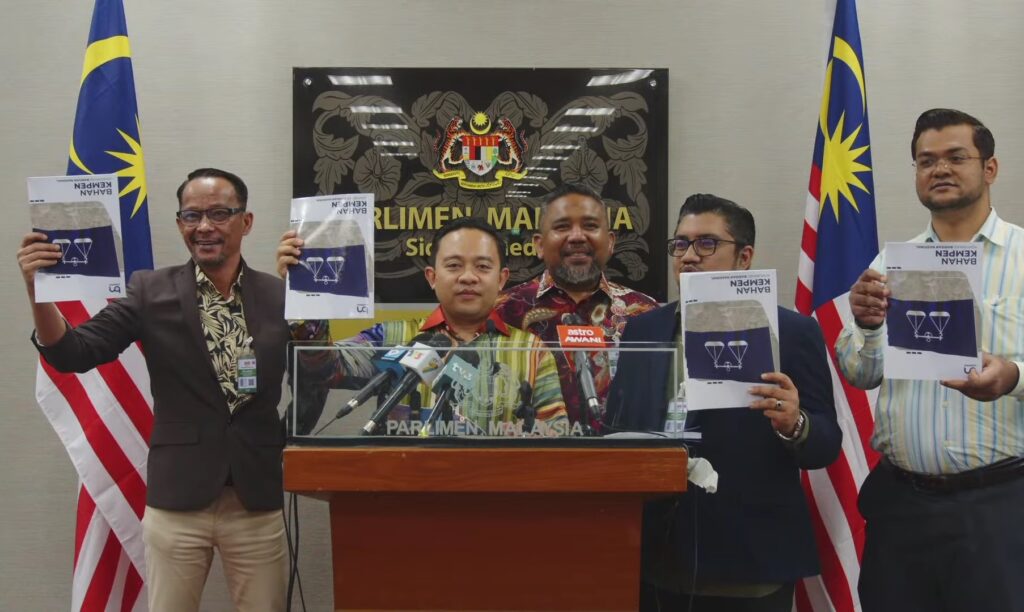 [UPDATED] Not just us, sue BN too: Bersatu’s Wan Saiful to DAP amid ...