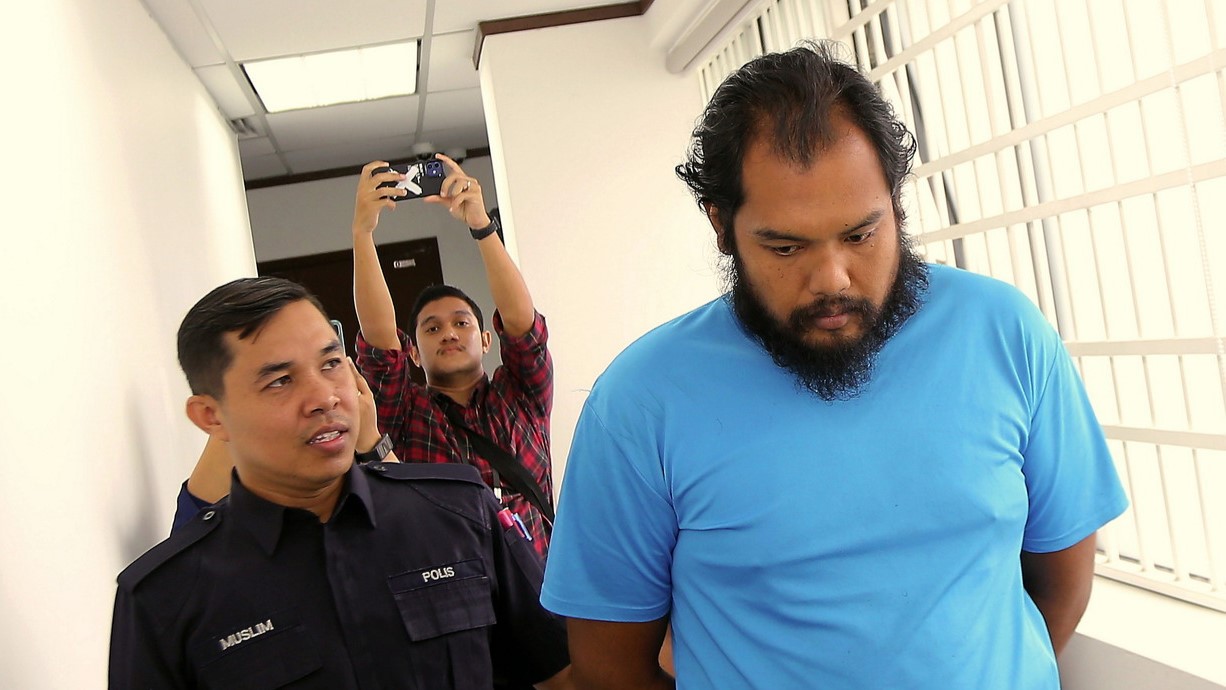 Father pleads guilty to abandoning four kids near guardhouse in Perak Tengah