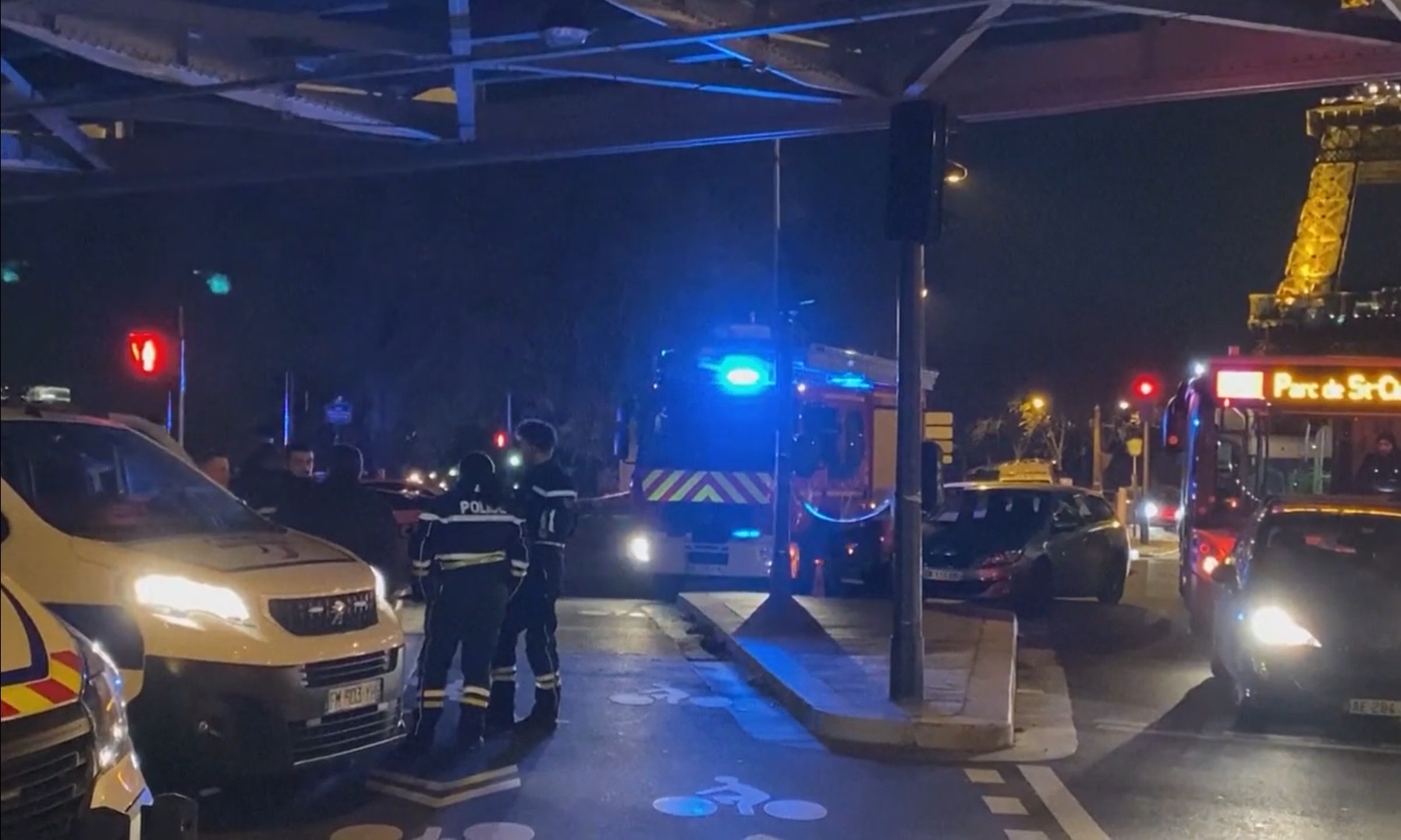 Knife rampage near Eiffel Tower leaves tourist dead, two injured
