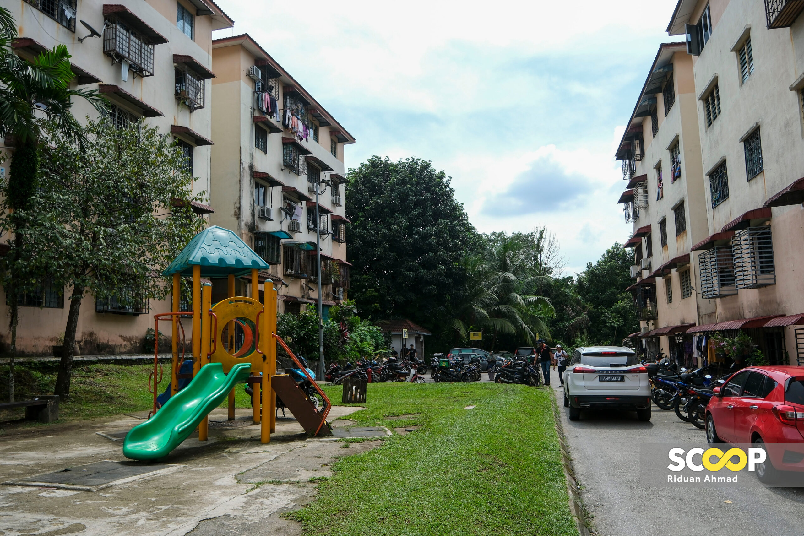 Less police presence around Zayn Rayyan’s residence but search for clues continues