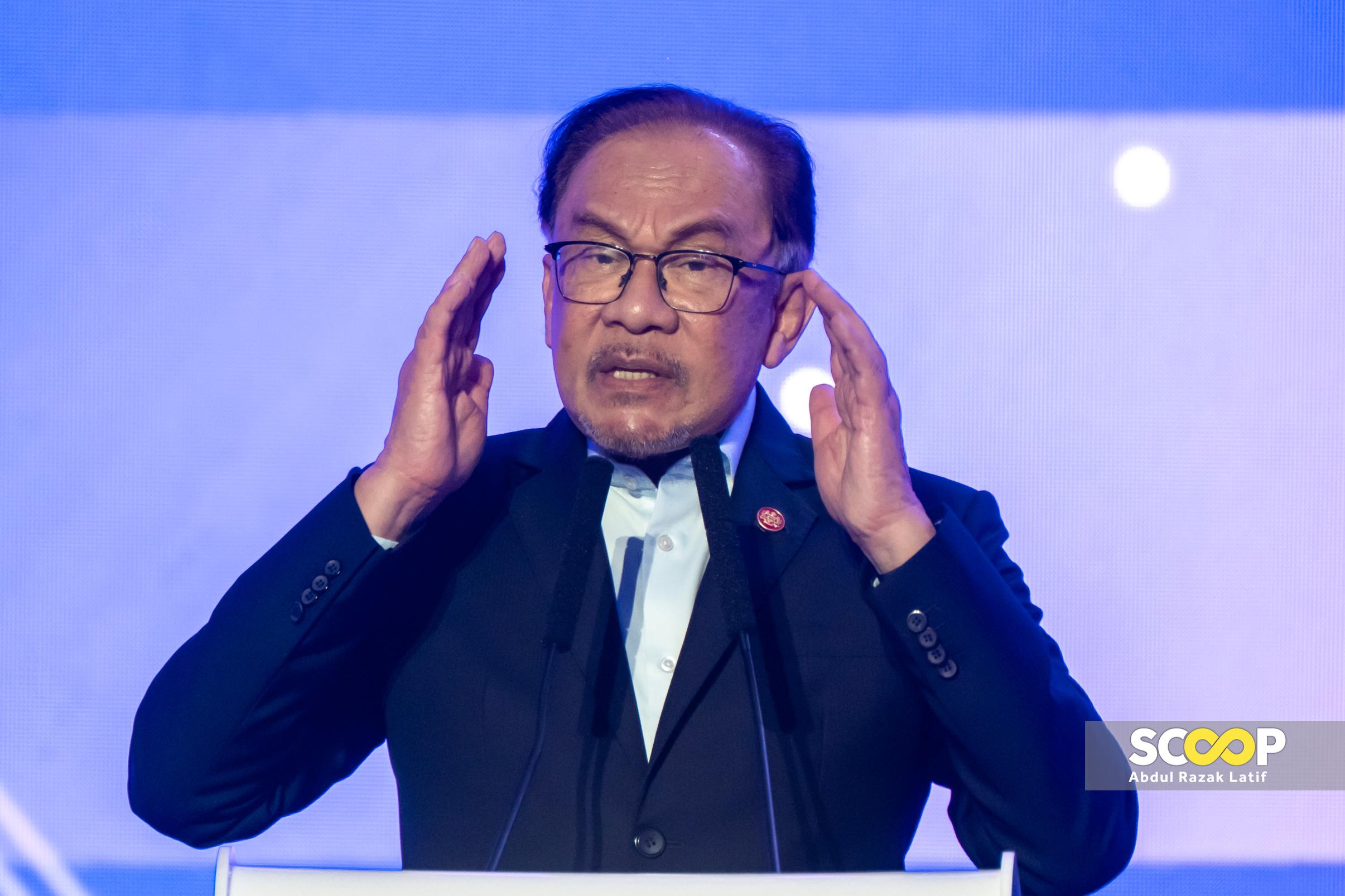 I used ‘ke***g’ to reference quote from old book, not to insult, Anwar clarifies