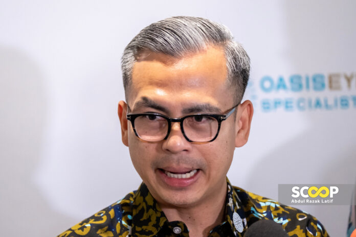 14012024 - Menteri Komunikasi Fahmi Fadzil OasisEye Specialists - ABDUL RAZAK LATIF 001