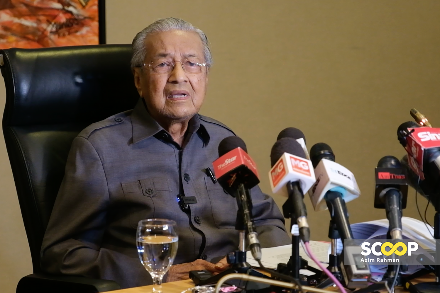 Cops to quiz Dr Mahathir over remarks on 'disloyalty' of non-Malays tomorrow morning