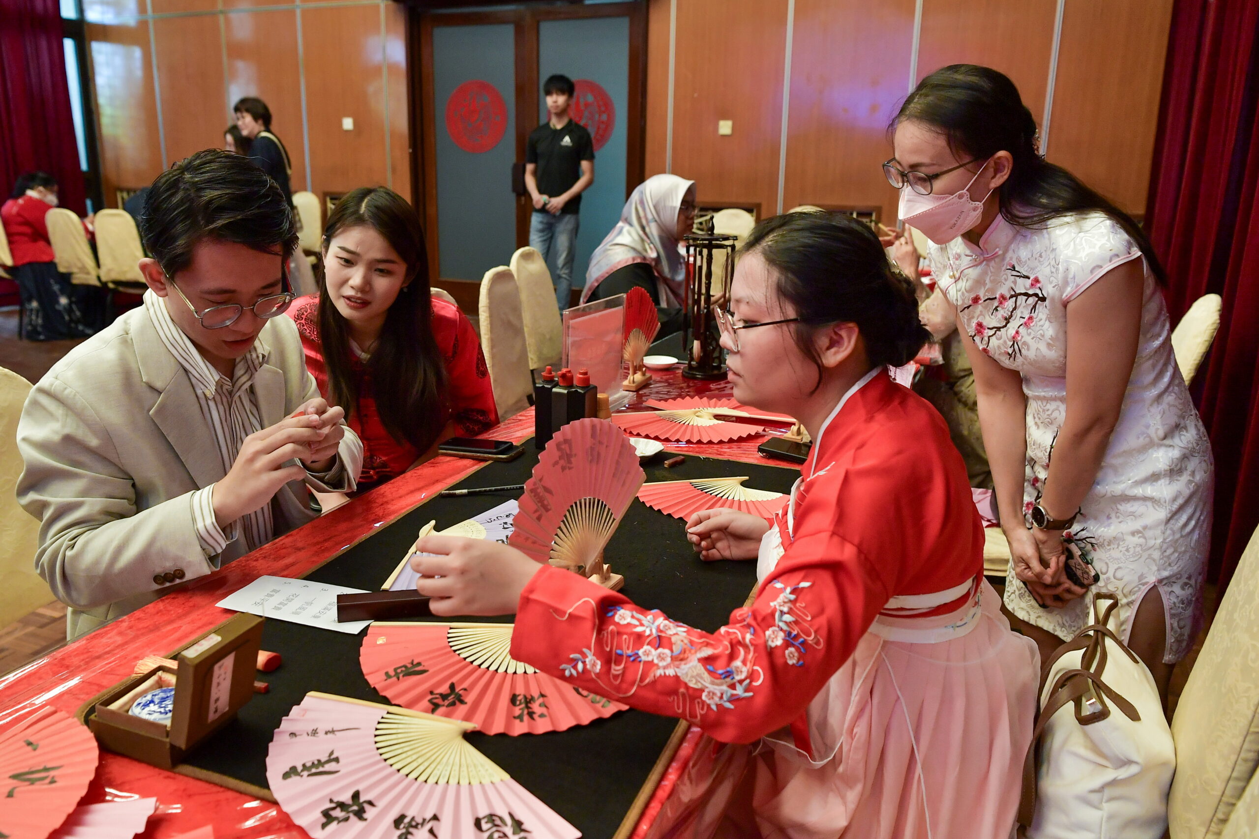 Hubungan diplomatik China-Malaysia dirai dalam perhimpunan Tahun Baharu Cina