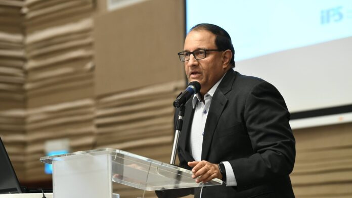 Singapore Transport Minister S Iswaran - OnePeople.sg FB