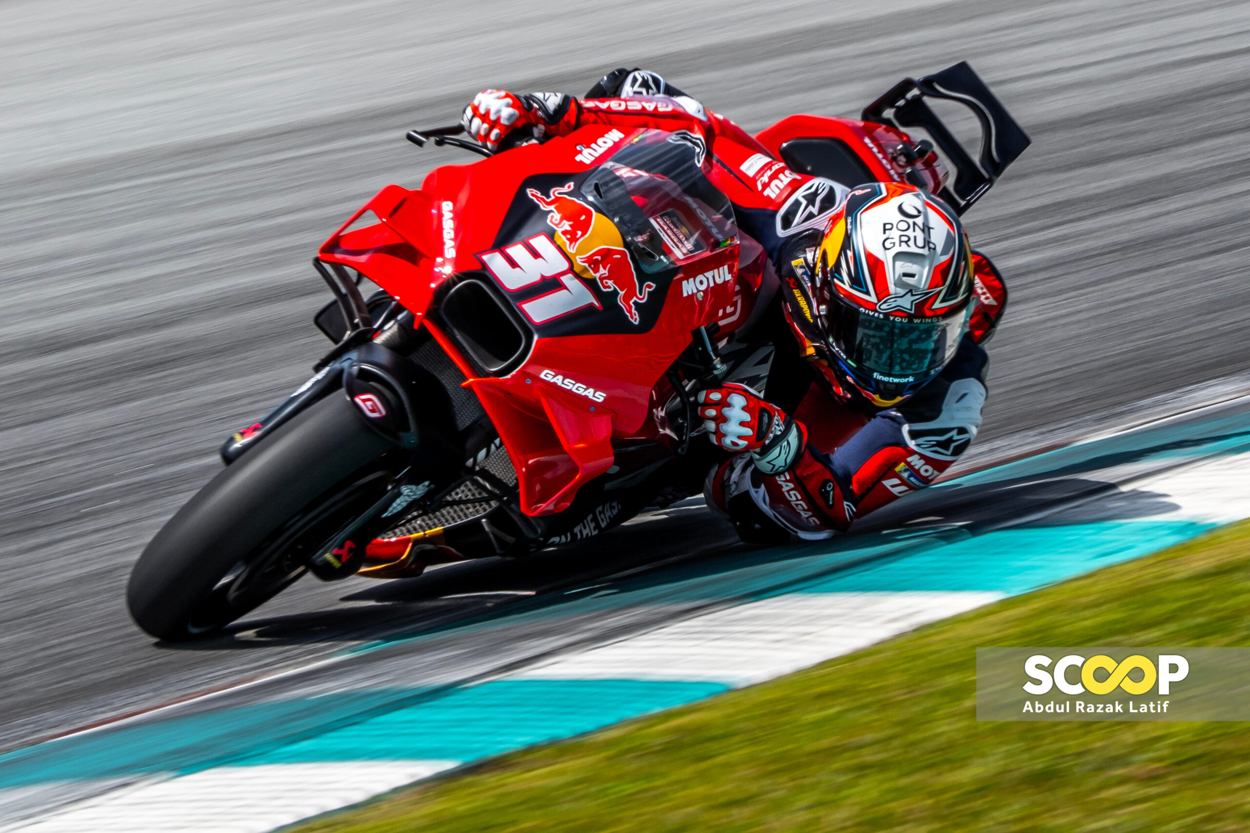 Photo of the day: Rookie rider blazes Sepang