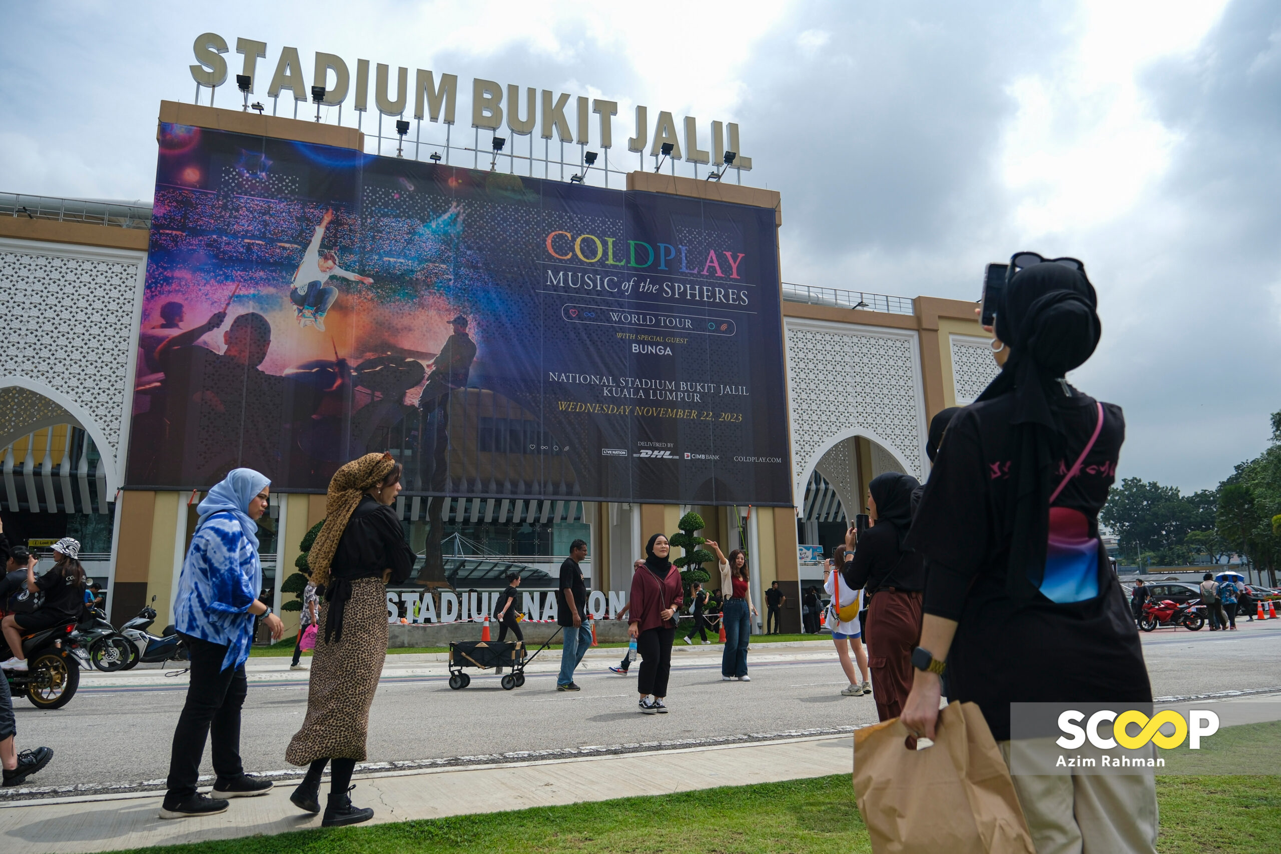 Coldplay in KL: high Xyloband return rate shows M’sia only behind Denmark, Japan in civic-mindedness – Julie Jalaluddin
