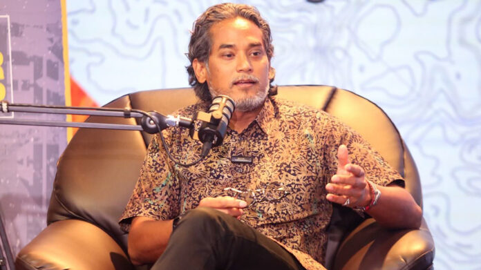 KJ-fb-keluar-sekejap