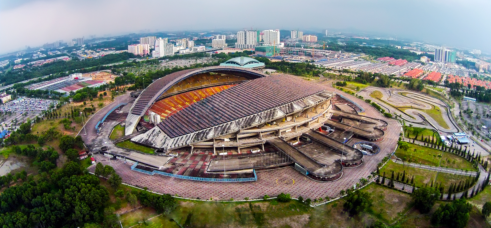 MBI Selangor, MRCB meterai perjanjian pembangunan Stadium Shah Alam