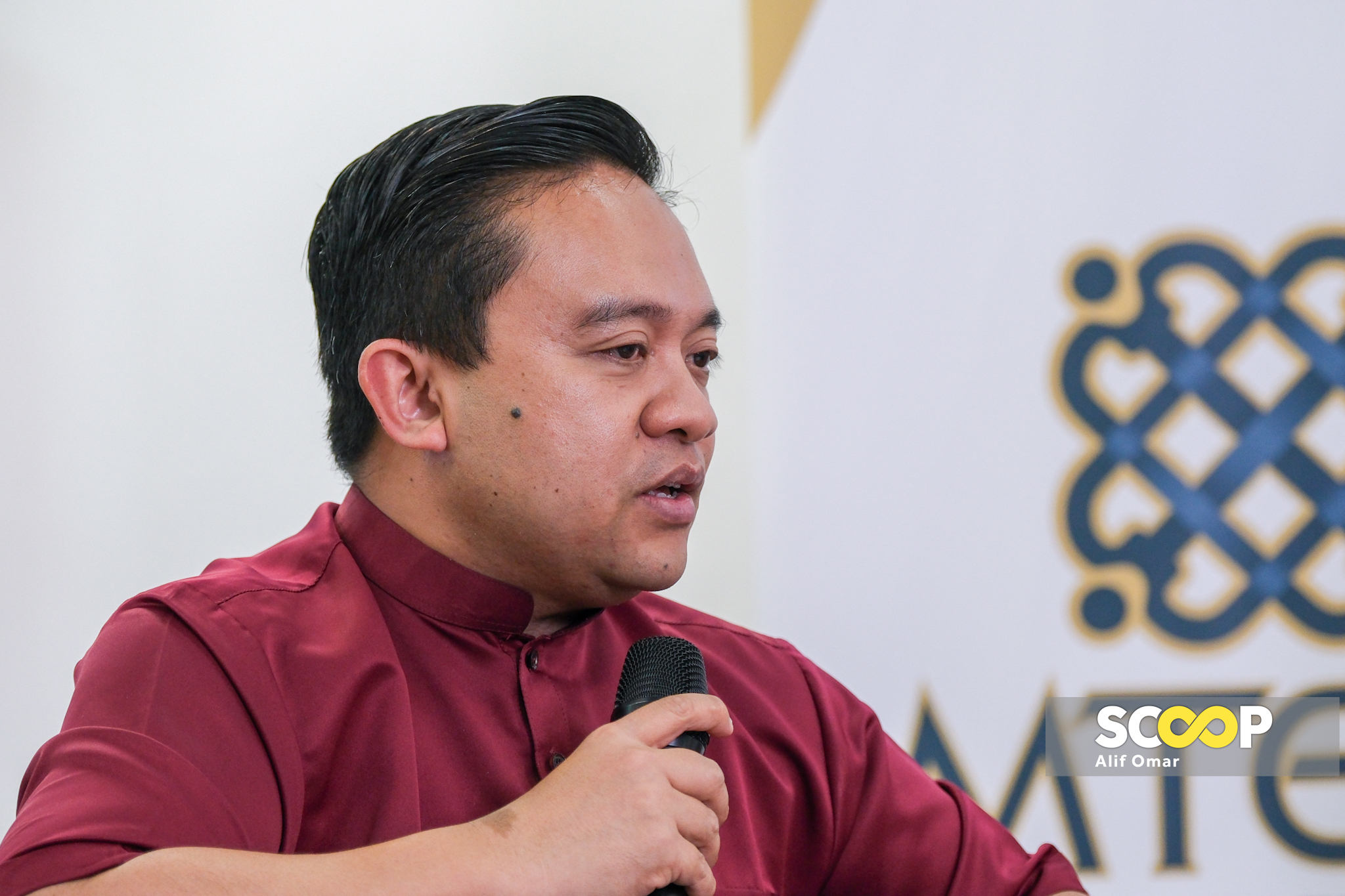 Tg Karang MP wants to drag Wan Saiful to Parliament’s privileges committee