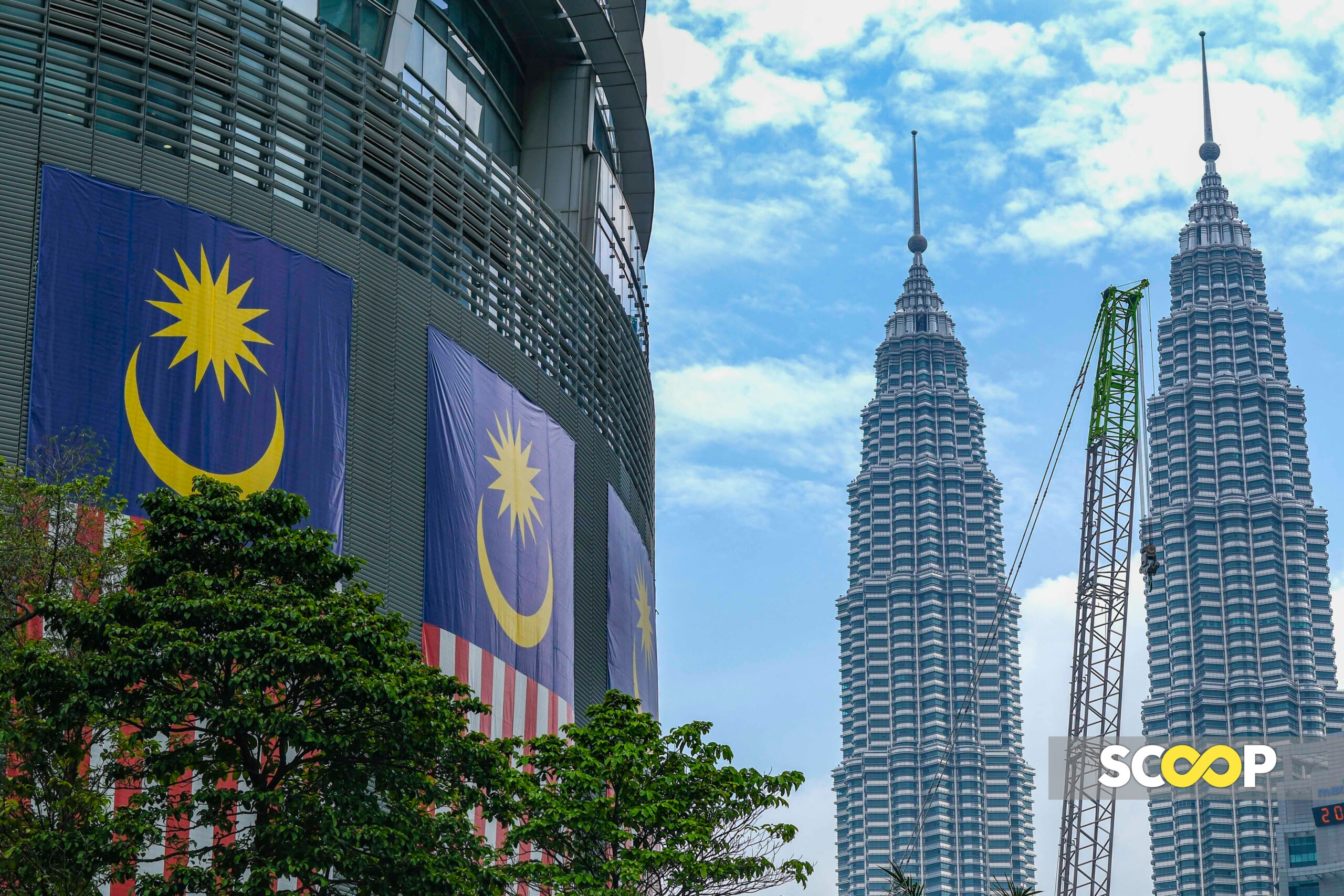 Malaysia's real GDP to reach 4.5% in 2024 on resilient domestic demand: Moody's Ratings