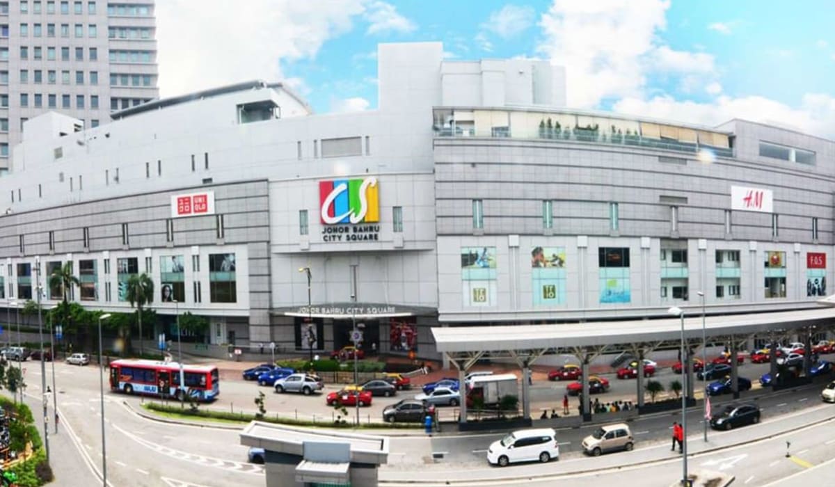 After Putrajaya mall, another mall in Johor Bahru forced to close from a power outage