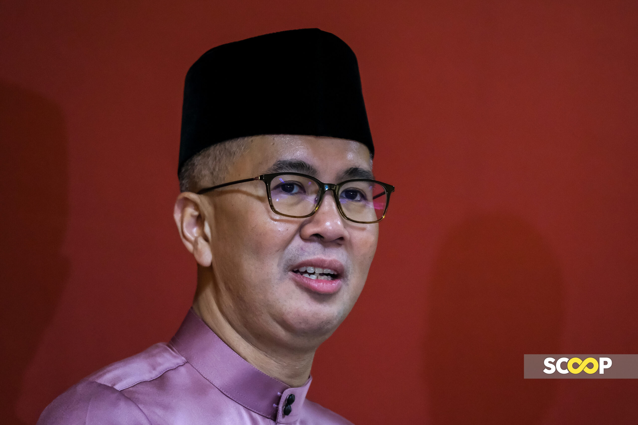 ‘Factual errors’ in Zahid’s affidavit on Najib's house arrest, Tengku Zafrul to file his own
