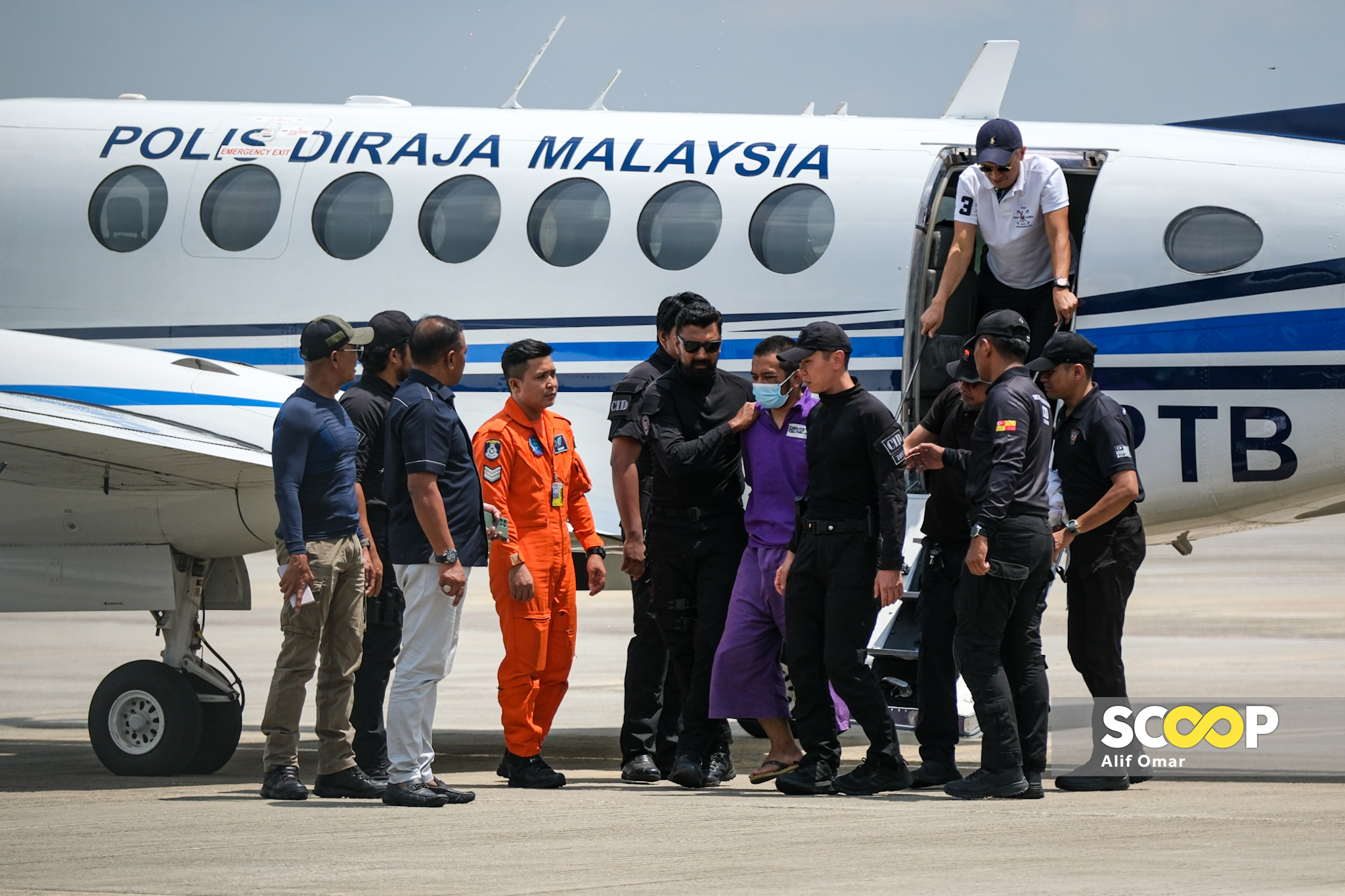 Kes tembak KLIA: Hafizul tiba di PGU Subang, dibawa menaiki pesawat PDRM