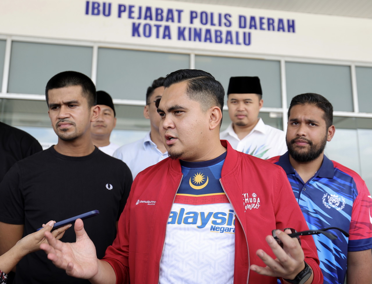 No problems clearing immigration in Sabah, why can’t police wait until I show up at Dang Wangi tomorrow: Akmal