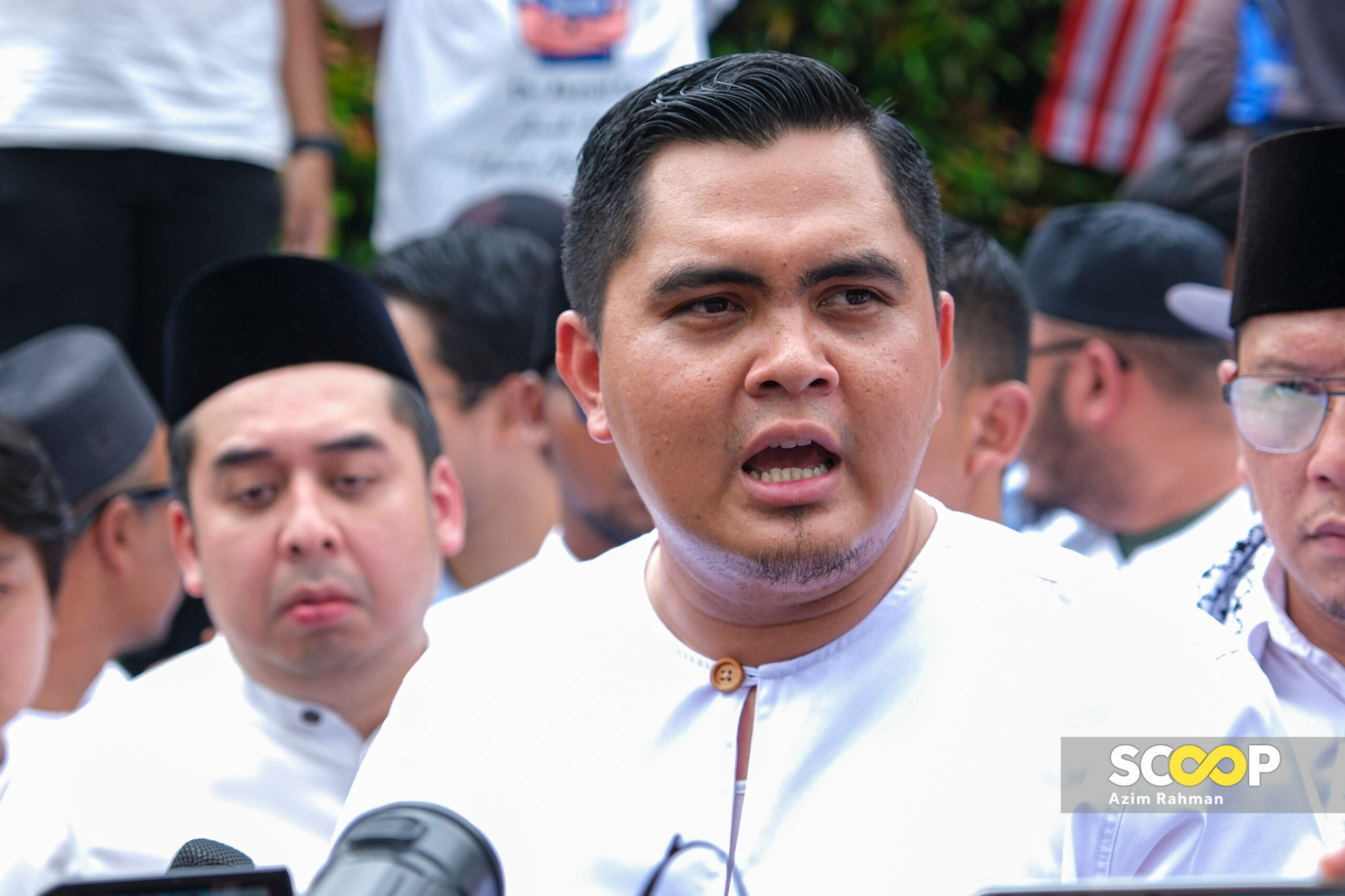 Ketua Pemuda Umno, Akmal ditahan di Kota Kinabalu
