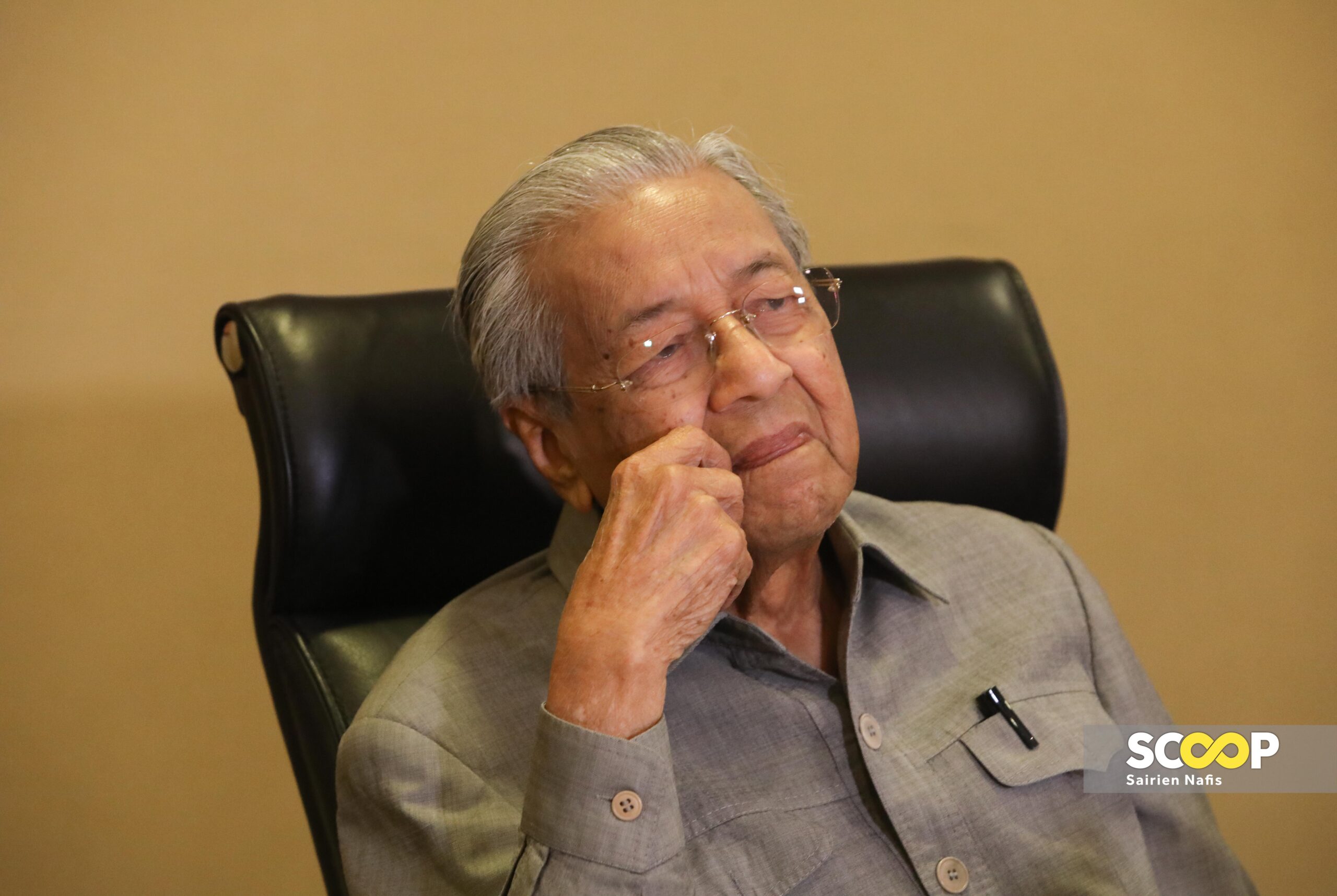 [UPDATED] Dr Mahathir under investigation in sons’ asset declaration probe: MACC chief