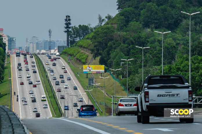 23102023 - Kenderaan menggunakan Lebuhraya Kuala Lumpur - Putrajaya Maju Expressway MEX Jalanraya - ABDUL RAZAK LATIF 004