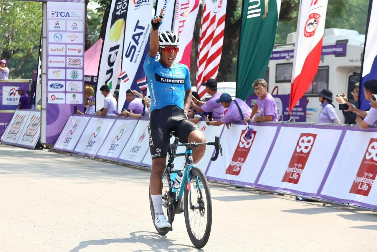 Aiman Rosli leaves peloton in his wake for stunning Stage 2 win at Tour of Thailand