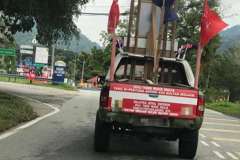 Pakatan, Perikatan not involved in 4WD stunt using Agong's image in Kuala Kubu Baharu: Fahmi