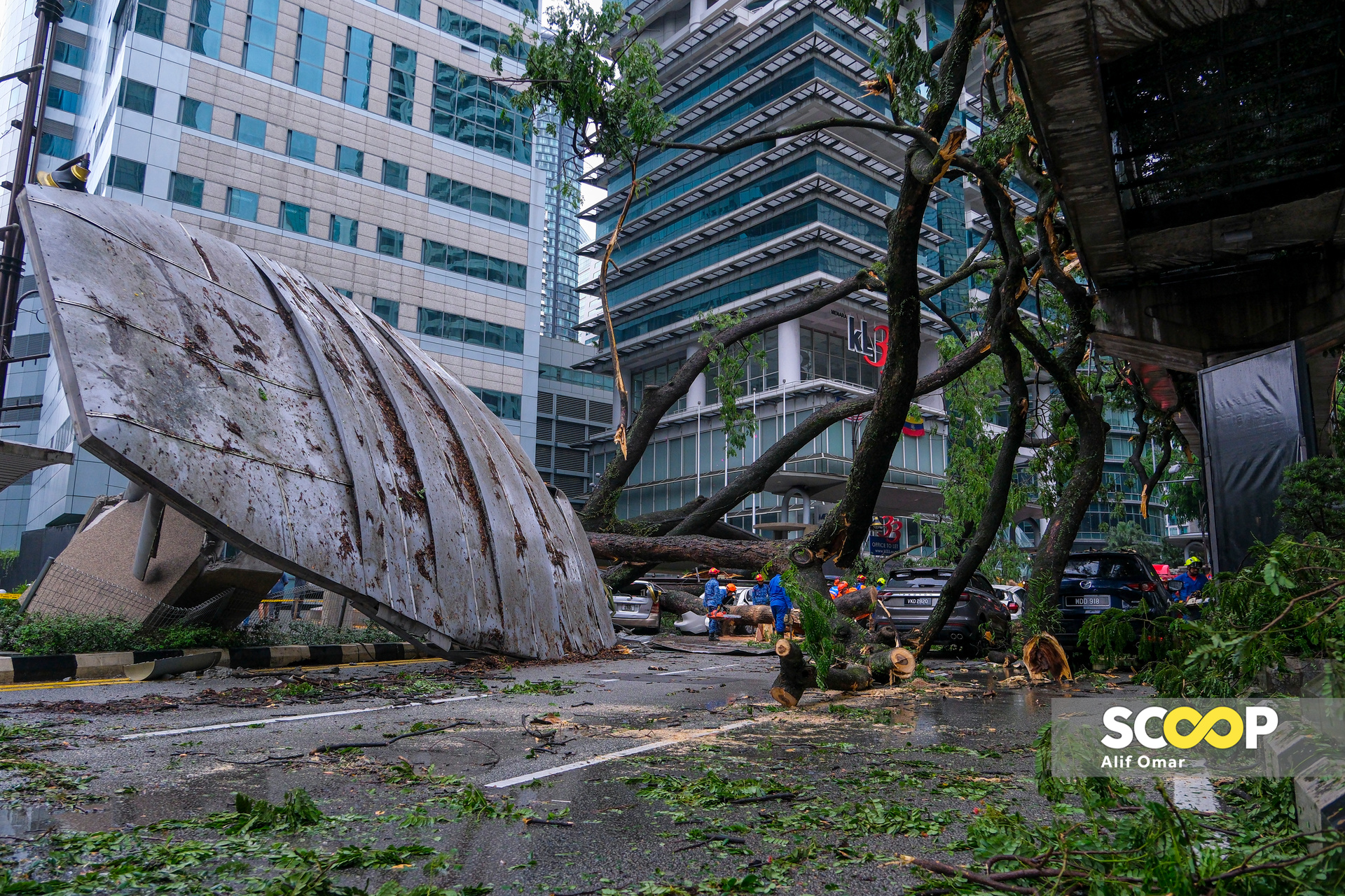 Fallen tree on Jalan Sultan Ismail belongs to Menara IMC, not DBKL, Zaliha clarifies