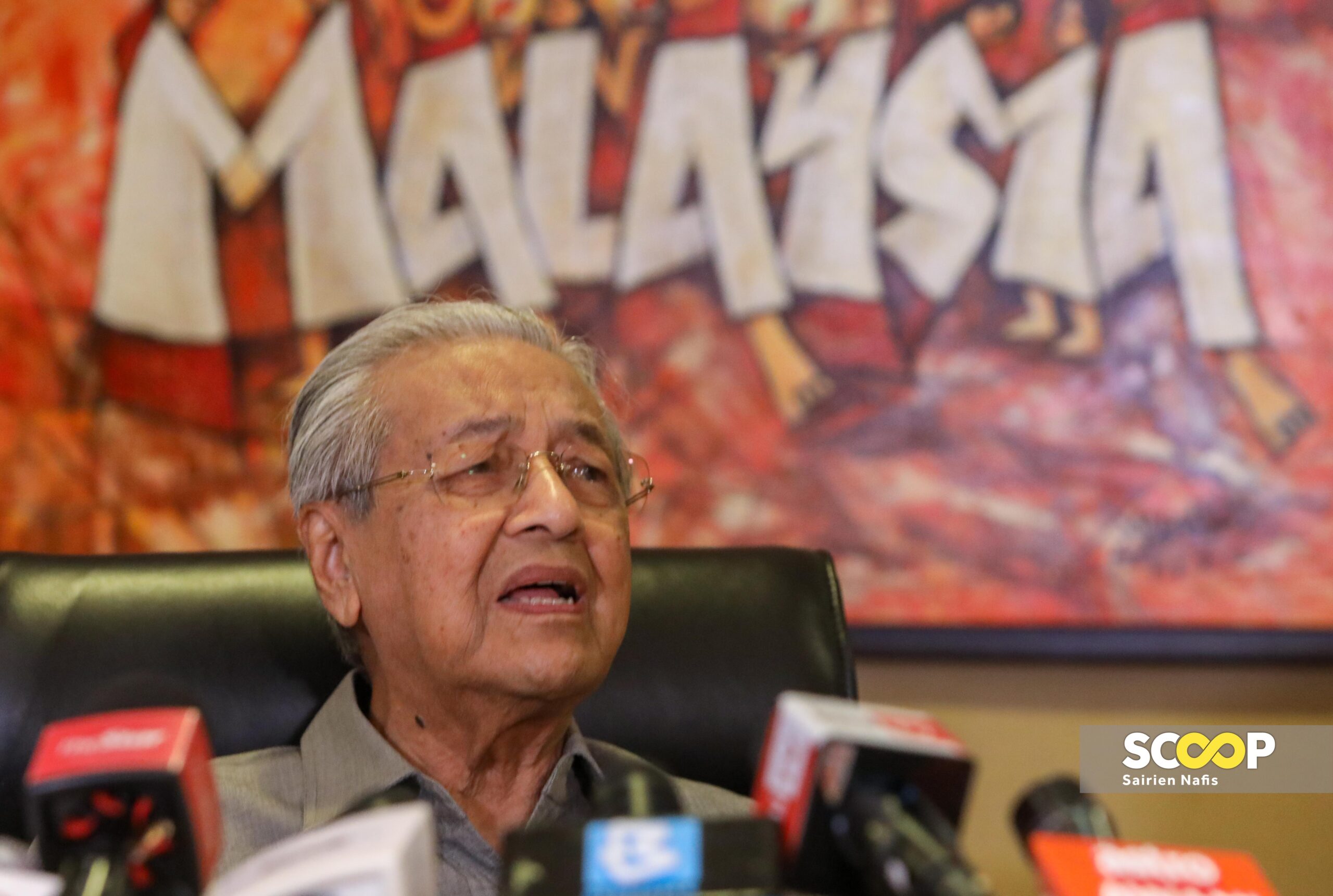 Dr Mahathir wants weapons firms out of Malaysia, despite past deals during his tenure