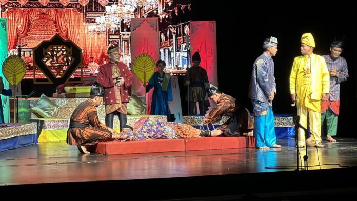 Babak-Teater-Dang-Anum-2