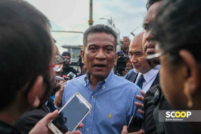 20112023 - Datuk Mohammad Agus Yusoff dipanggil beri keterangan di IPD Kajang - ALIF OMAR 12