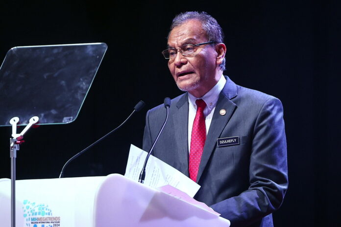 DATUK SERI DR DZULKEFLY AHMAD