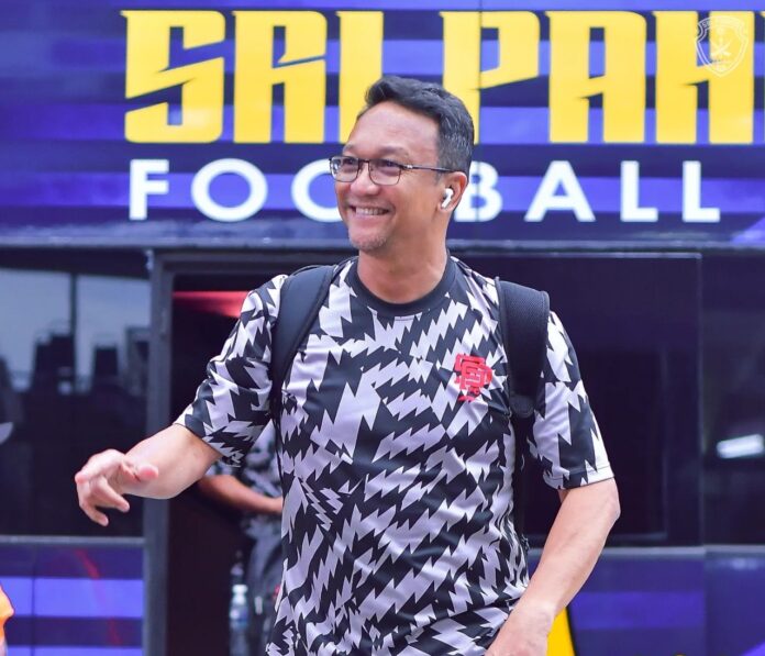 Fandi Ahmad - Sri Pahang FC pic 2