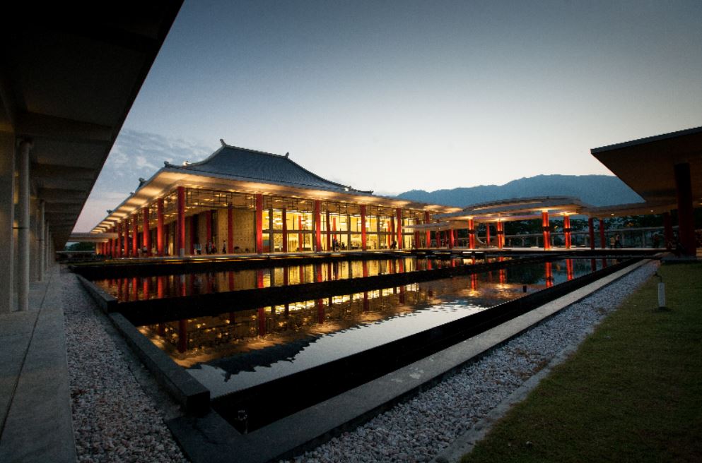 Tax waiver for UTAR sparks outcry, prompting calls to student