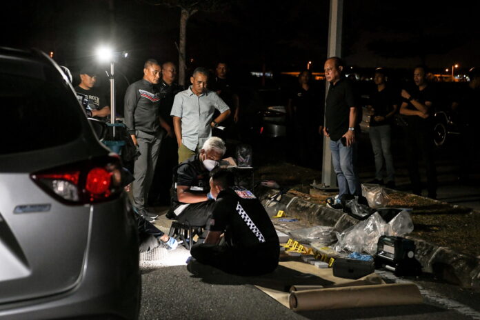 POLIS TEMBAK PENJENAYAH