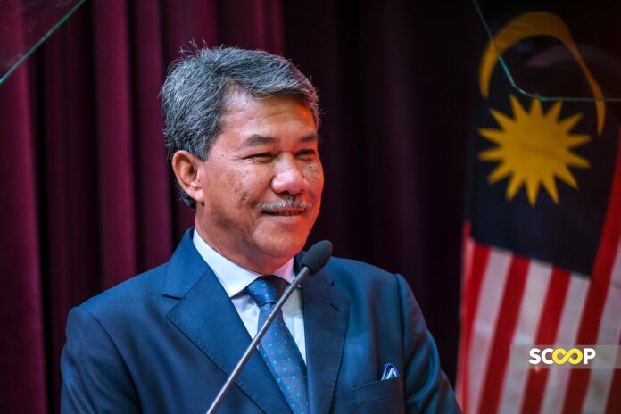Menteri Pertahanan, Datuk Seri Mohamad Hasan