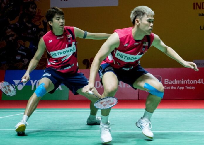 badminton pair